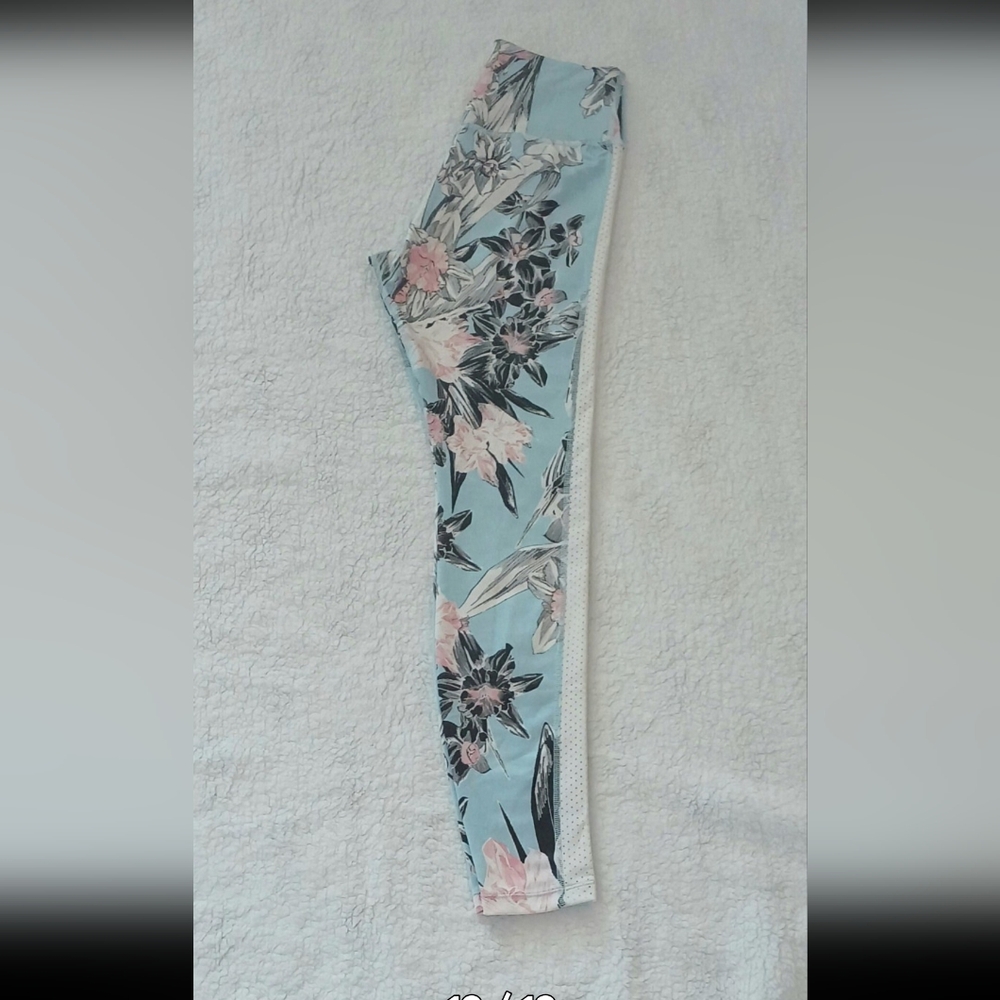 NWOT. NIKE Legging Floral w/Mesh Panel SZ Small. Blue/white/pink/black. - Picture 13 of 13